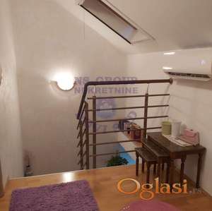 Na odličnoj lokaciji u Novom Sadu, prodaje se trosoban dupleks stan površine 77 m²,